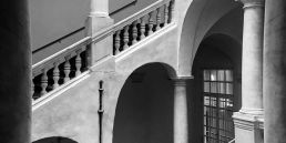 Das Treppenhaus meines zukünftigen Arbeits und Wohnbereichs